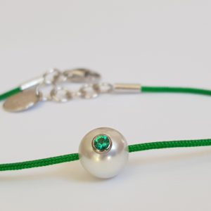 LUCKY MONOÏ + Bracelet perle d'Akoya et émeraude