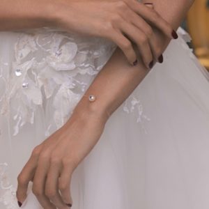 SIMPLY MONOÏ+     Bracelet perle blanche et saphir