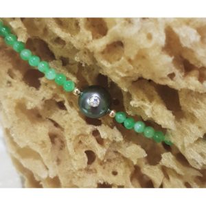 LITTLE PRETTY MONOÏ      Bracelet perle de Tahiti, diamant et agathe verte