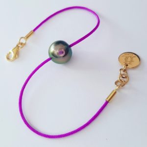 Sweet Monoï - cordon violet - JDL Paris - perle de Tahiti et saphir rose