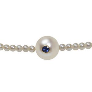 WHITE CANDY   Collier perles blanches, saphir bleu et or