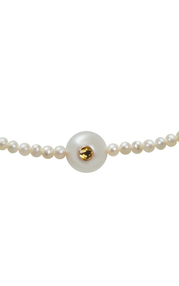 WHITE CANDY   Collier perles blanches, saphir jaune et or 18K