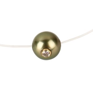 perle de tahiti avec diamant sur fil de pêche transparent - bijou de créateur en perle de culture - JDL Paris