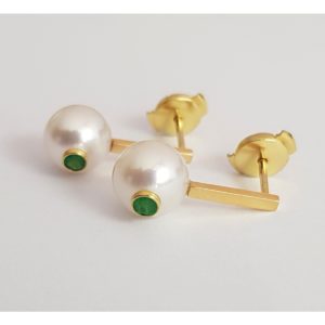Boucles d'oreilles perles de Tahiti et emeraudes SPARKLE. JDL Paris by Jessie Lemaire