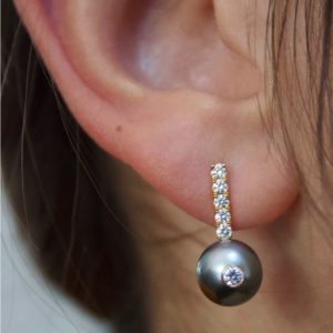 Boucles d'oreilles perles et diamants Sparkle VIP + portées JDL Paris by Jessie Lemaire