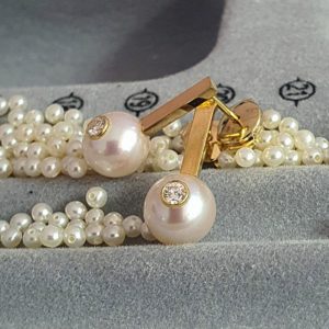 SPARKLE    Boucles d'oreilles perles d'Akoya et diamant