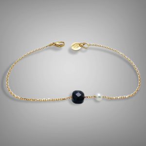 Bracelet fin en or avec onyx et perle - Jessie Lemaire