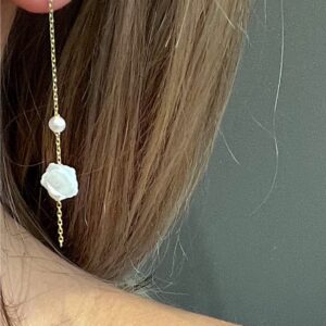 Boucles d'oreilles en or 18K, perles et fleurs de nacre - JDL Paris